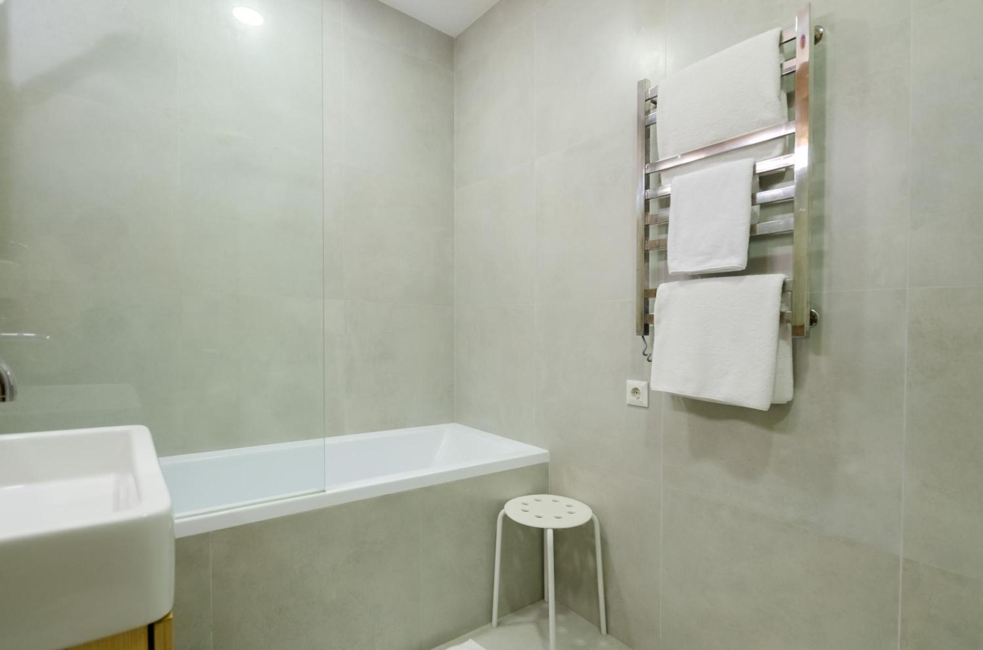 Apartament Petrovdom 234-241-86-96 In View At Rc Kvartet,near Railway Station