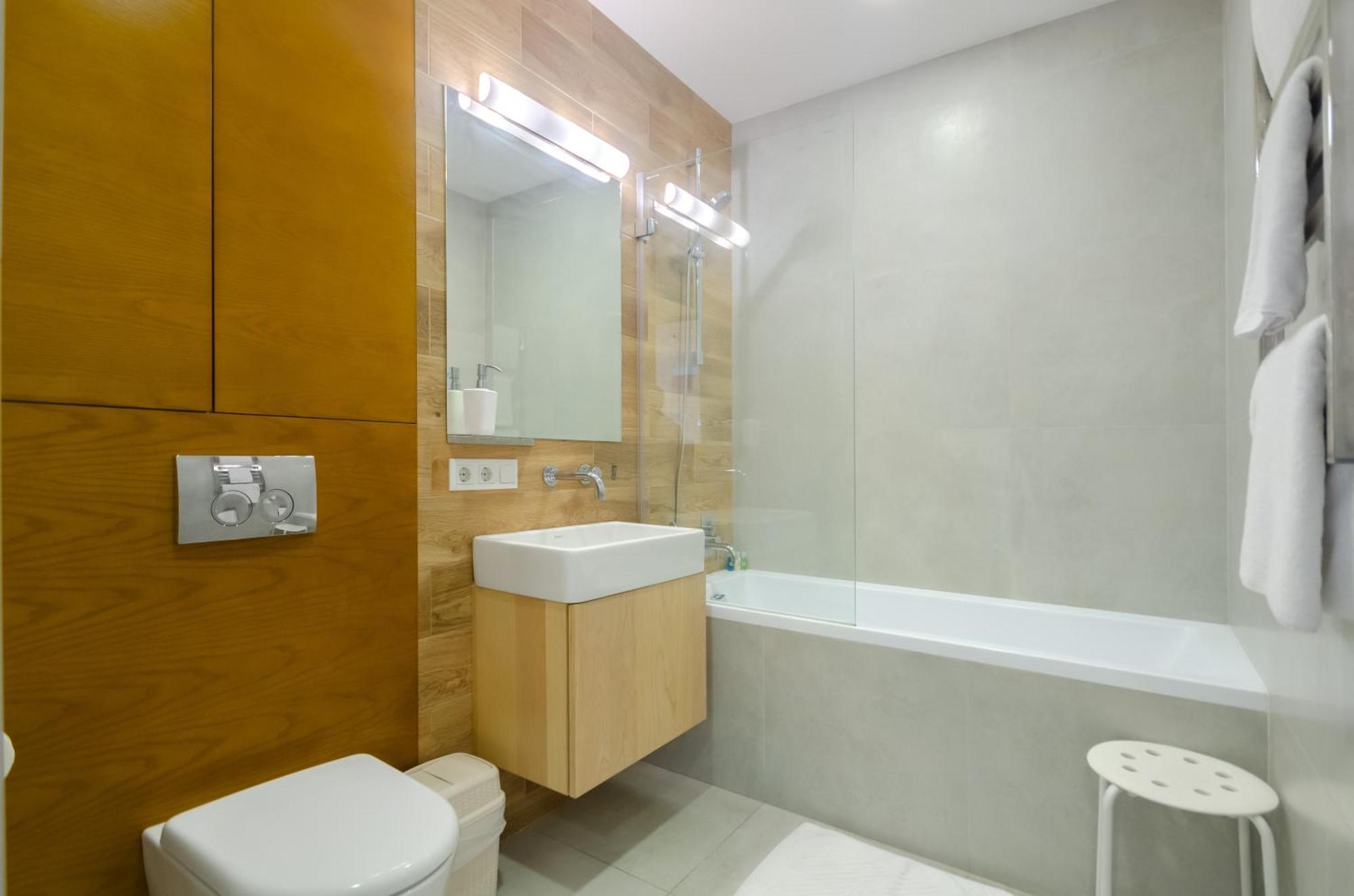 Apartament Petrovdom 234-241-86-96 In View At Rc Kvartet,near Railway Station *