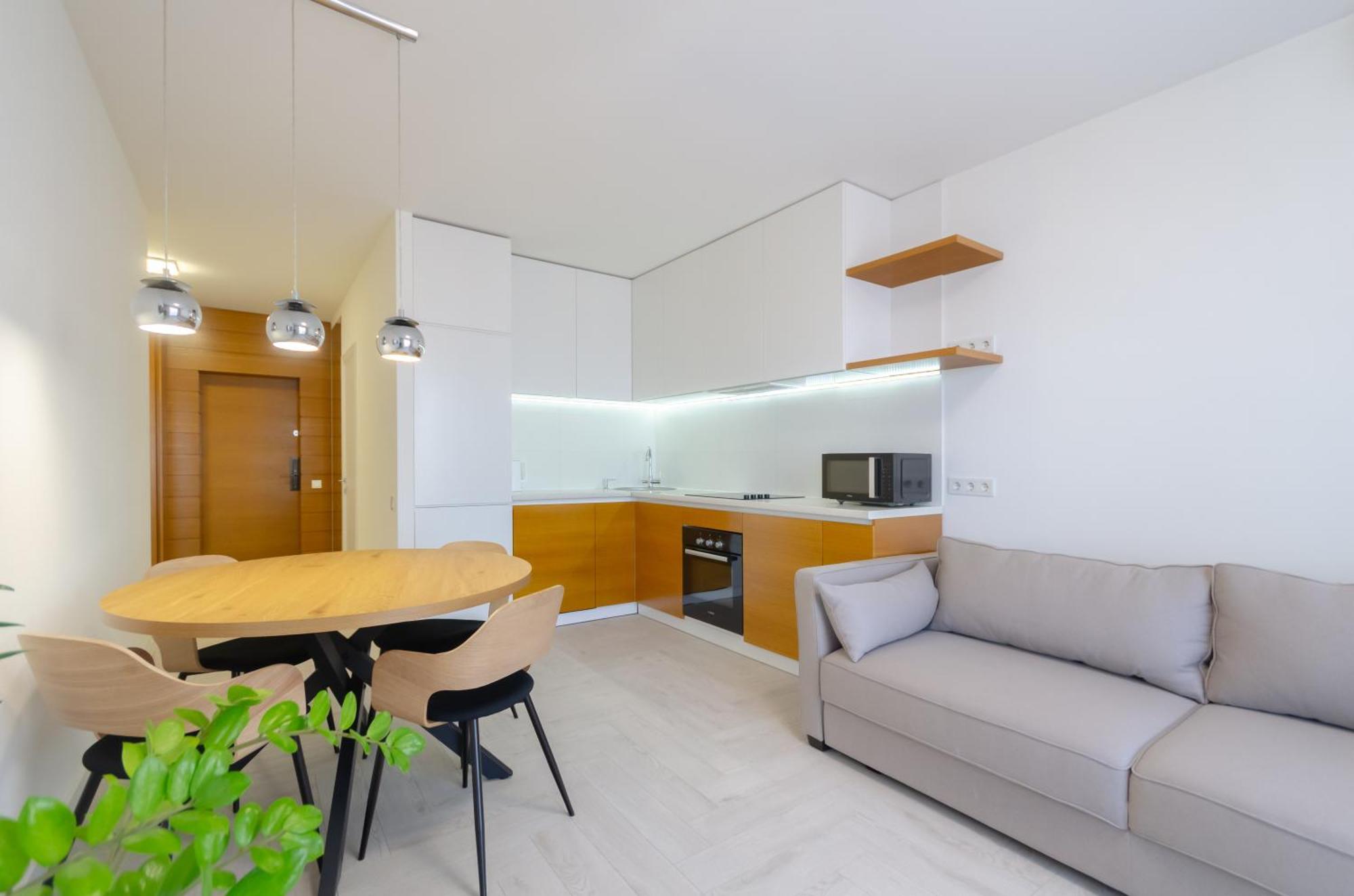 Apartament Petrovdom 234-241-86-96 In View At Rc Kvartet,near Railway Station Kijów
